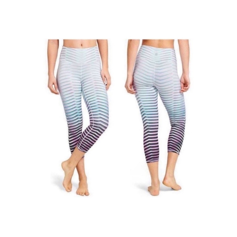 Athleta Leggings Pants Chaturanga Capri Multi Color Chevron Stripe High Rise S